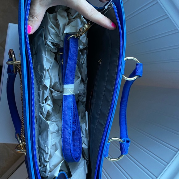 JustFab Tote - Picture 3 of 5